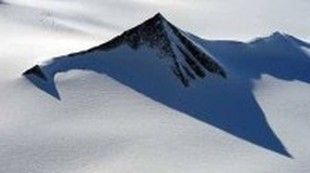 Antarctic Pyramid Hoax III.jpg