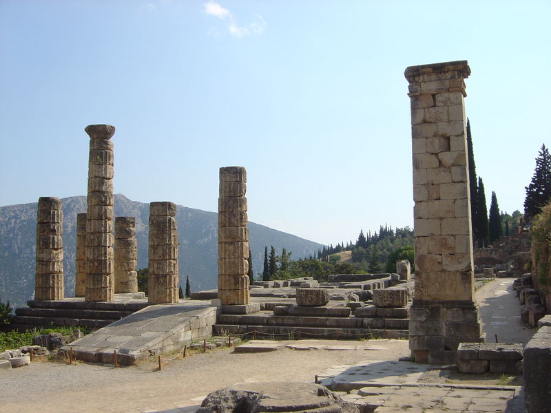 Datei:Delphi temple of Apollo dsc06283.jpg