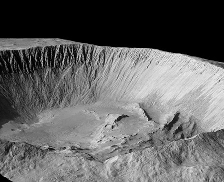 Datei:Istok-Krater - NASA, JPL, University of Arizona.jpg