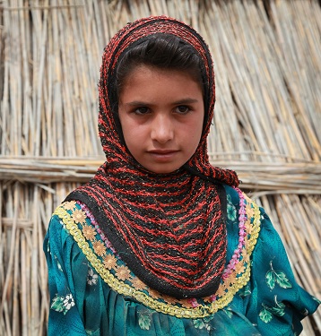 Datei:Marsh Arab girl.jpg