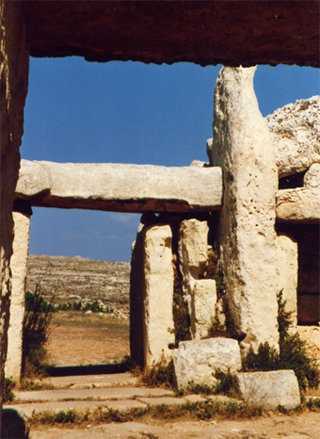 Datei:Mnajdra-common.jpg