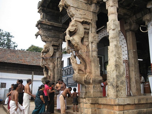 Thiruvanthapuram Temple Entrance.JPG
