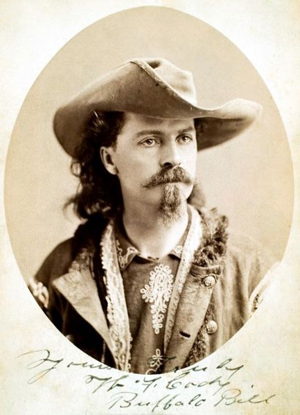 Datei:Buffalo Bill Cody ca1875.jpg