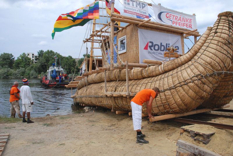 Datei:Launching 004b.jpg